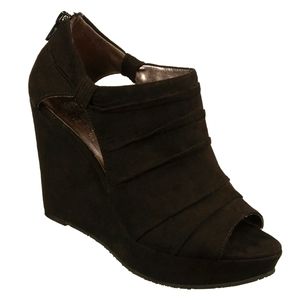 NWT Carlos by Carlos Santana Black Suede Clary Wedges.